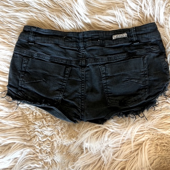 Brandy Melville Shorts. 💜 - Picture 3 of 3